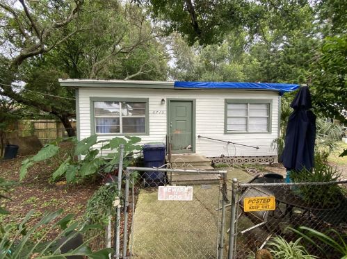 8715 46th St, Tampa, FL 33617-6001