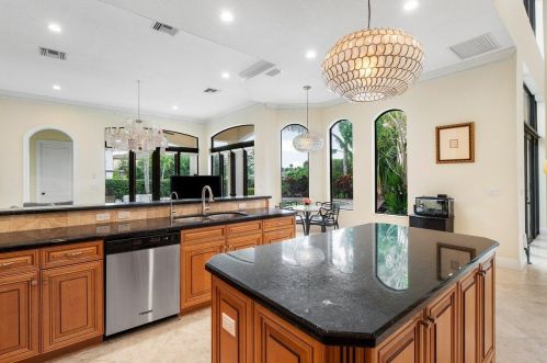 17894 Monte Vis Dr, Boca Raton FL 33496-1057 exterior