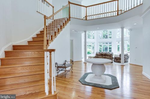 1440 Mayhurst Blvd, Mc Lean, VA 22102-2235