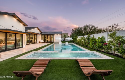 5812 44th Pl, Phoenix AZ  85040-4056 exterior