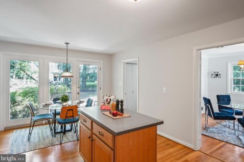 11814 Coldstream Dr, Rockville MD 20854-3620 exterior