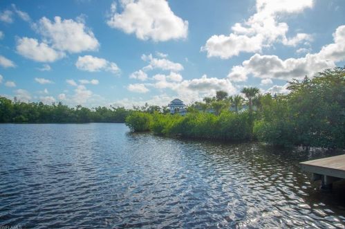 1303 Marlin Dr, Naples FL 34102-1530 exterior