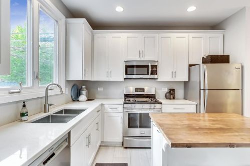 1312 Damen Ave, Chicago IL 60647-5507 exterior