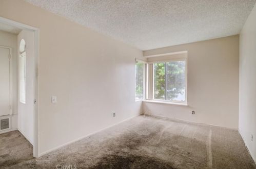 5221 Perkins Rd, Oxnard CA 93033-8358 exterior