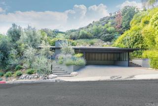 1601 Rising Glen Rd, Los Angeles CA  90069-1227 exterior