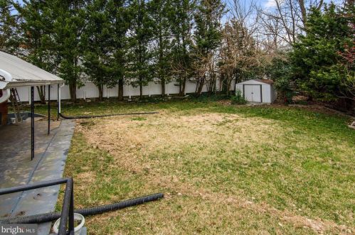 6662 Kings Hwy, Alexandria VA 22306-1506 exterior