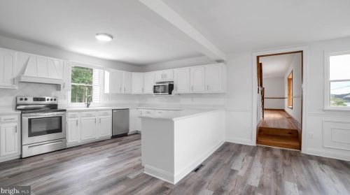 345 Pine Grove Rd, Hanover PA  17331-7702 exterior