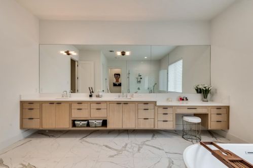 8518 Glencrest Ln, Dallas TX  75209-2632 exterior