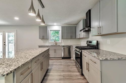 1855 Britt Dr, Lithonia GA 30078-2859 exterior