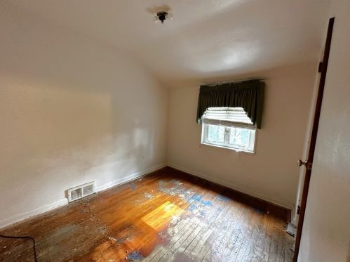 327 Elias Dr, Pittsburgh PA 15235-1710 exterior