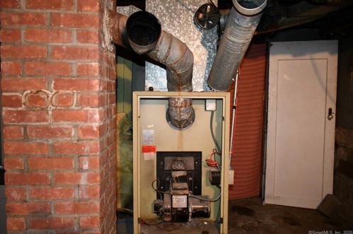 12 Adamson Ave, Norwalk CT 06854-4602 exterior