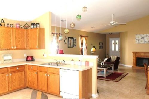 22 Hidden Lakes Cir, Bluffton, SC 29910-8010