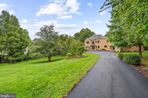 1645 Kirby Rd, Mc Lean VA  22101-3240 exterior