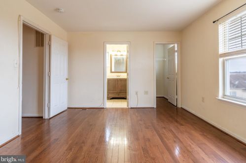 912 Varney St, Washington DC 20032-4372 exterior