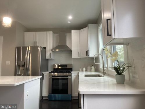 418 Delafield Pl, Washington DC  20011-6111 exterior