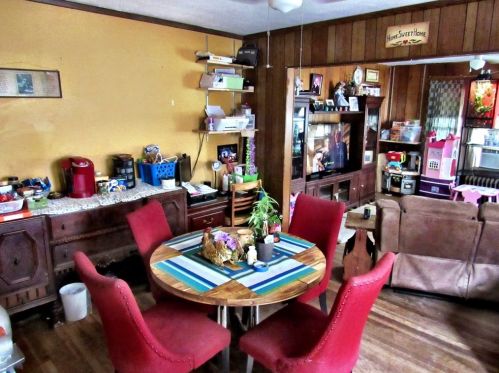 68 Gold St, Springfield MA  01107-1324 exterior