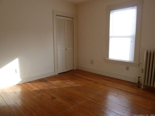 75 Lincoln Ave, Torrington CT 06790-6907 exterior