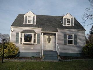23 Alameda Ct, Red Bank, NJ 07702