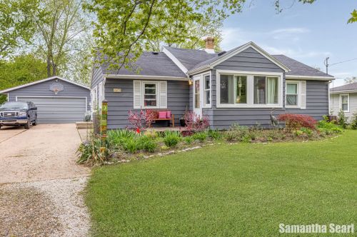 6631 College Ave, Grand Rapids, MI 49548-6956