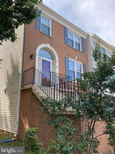 5817 Appleford Dr, Alexandria VA  22315-5625 exterior
