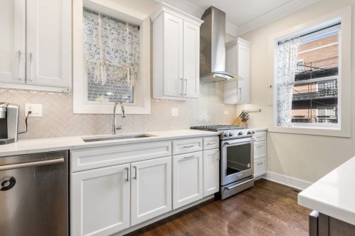 1254 Winnemac Ave, Chicago, IL 60640-2912