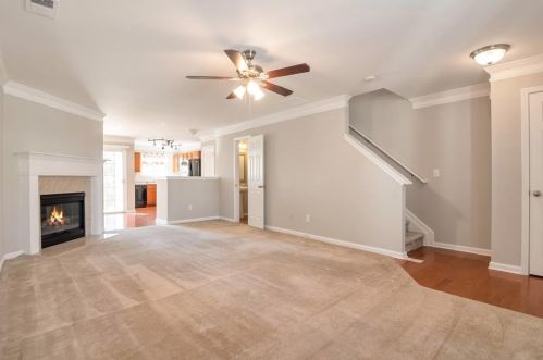 712 Crestwell Cir, Atlanta, GA 30331-8626