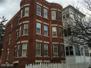 31 Beacon Ave, Holyoke MA  01040-2072 exterior