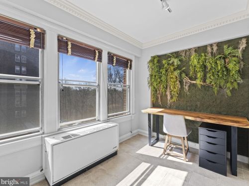 4000 Cathedral Ave, Washington DC 20008-1504 exterior