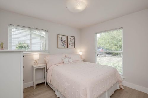 5405 Fairmont Cir, Austin TX 78745-2757 exterior