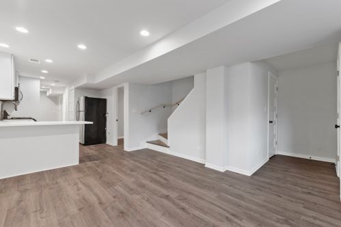 3142 Diversey Ave, Chicago IL 60647-1558 exterior