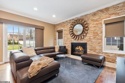 403 Prospect St, Westfield NJ 07090-4054 exterior