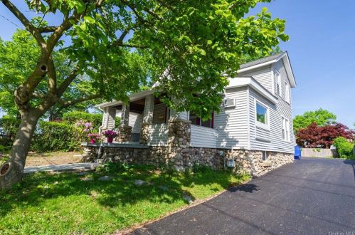 266 Cottage St, Middletown, NY 10940-2937