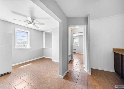 140 Clinton Pl, East Rutherford NJ 07073-1723 exterior