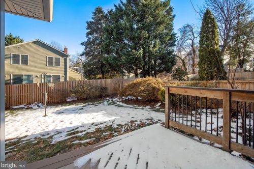 612 Pershing Dr, Silver Spring MD 20910-4341 exterior