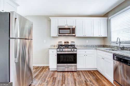 312 Fairburn Rd, Atlanta GA  30331-1616 exterior