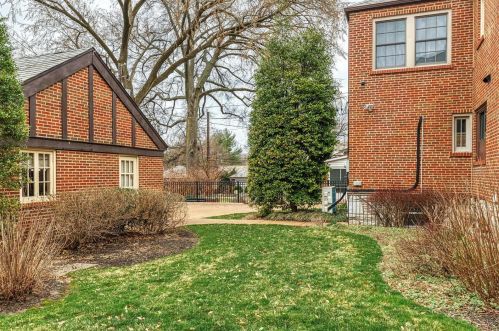 532 Midvale Ave, Saint Louis MO 63130-4148 exterior