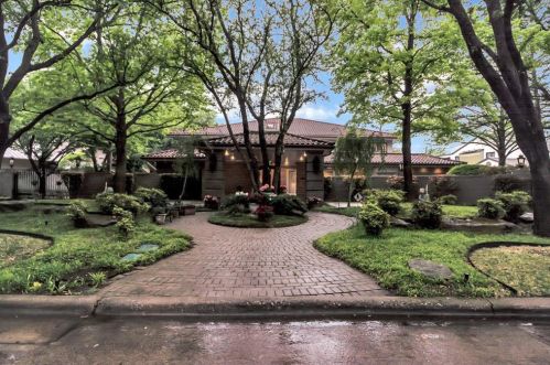 5514 Harbor Town Dr, Dallas, TX 75287-7411