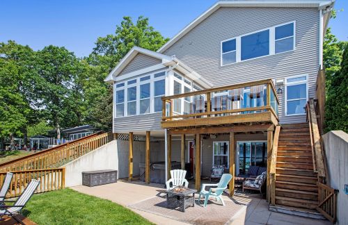 1216 Frst Dr, Kalamazoo MI 49002-6318 exterior