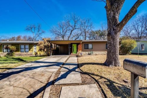 610 Crestland Dr, Austin, TX 78752-1307