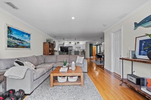 39 Dorchester St, Boston, MA