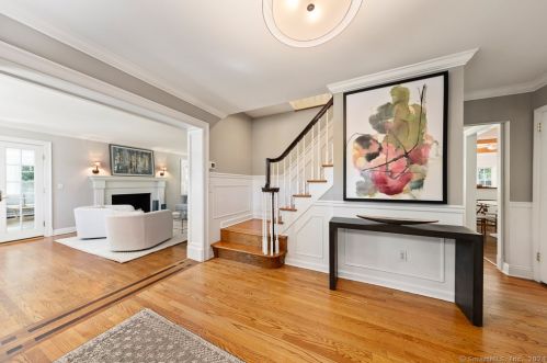 38 Pequot Trl, Westport CT 06880-2930 exterior