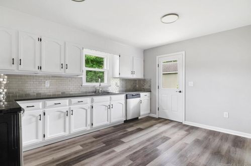 80 Woodward St, Killingly CT 06239-1643 exterior