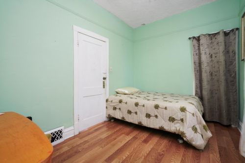 5120 Sawyer Ave, Chicago IL 60655-2413 exterior