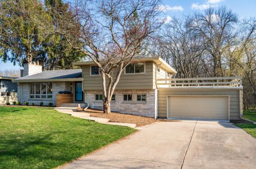 229 Bergen Dr, Milwaukee WI  53217-2308 exterior