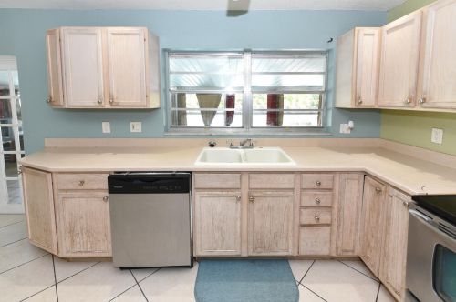 189 Ivanhoe Ct, Fort Pierce FL 34983-2052 exterior