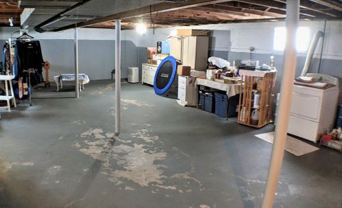 9040 Sacramento, Chicago IL 60655-2005 exterior