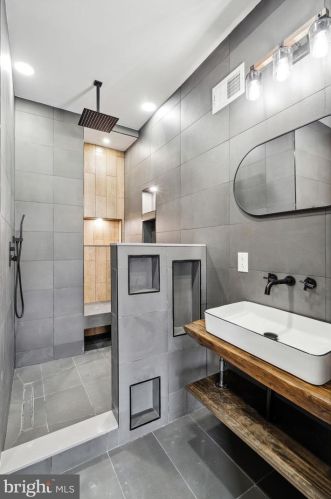 716 56th St, Philadelphia PA  19143-2508 exterior