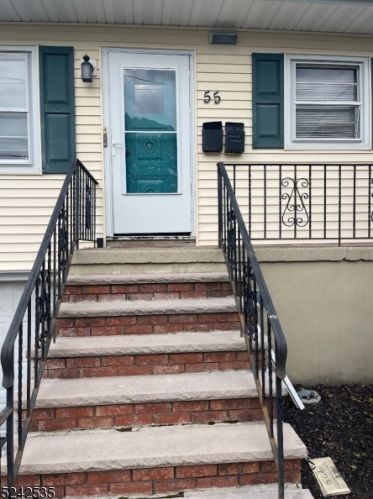 55 9th Ave, Paterson NJ  07506-1749 exterior