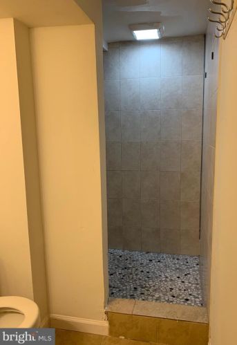 602 1st St, Rockville MD 20850-1567 exterior