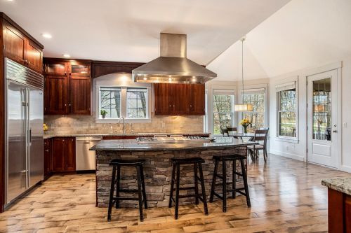 7180 Inverness Dr, Kalamazoo MI 49009-3935 exterior